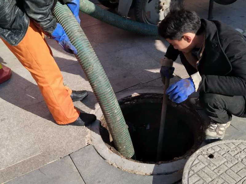 上海嘉定区管道疏通，嘉定区专业疏通下水道高压清洗管道